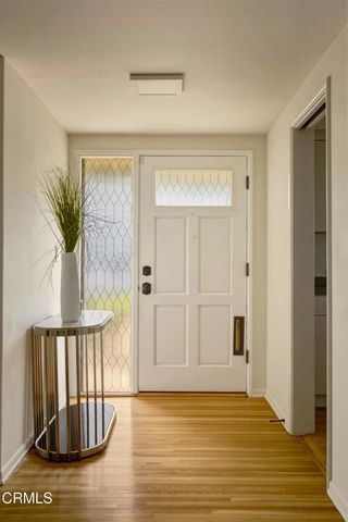 390 San Juan Place, Pasadena, CA 91107