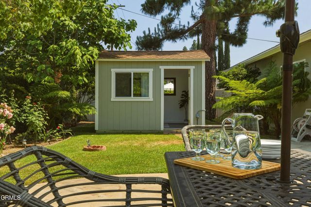 390 San Juan Place, Pasadena, CA 91107