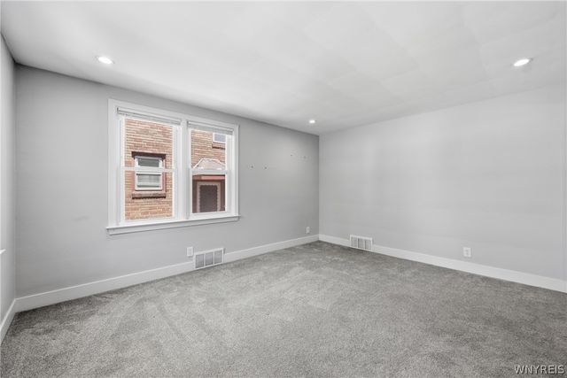 127 Chamberlin Drive, West Seneca, NY 14210