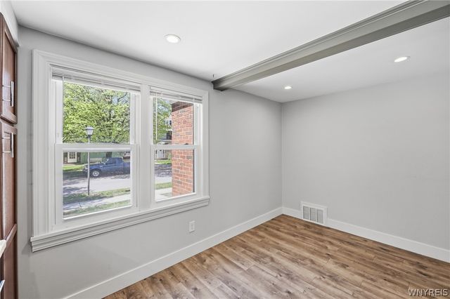 127 Chamberlin Drive, West Seneca, NY 14210