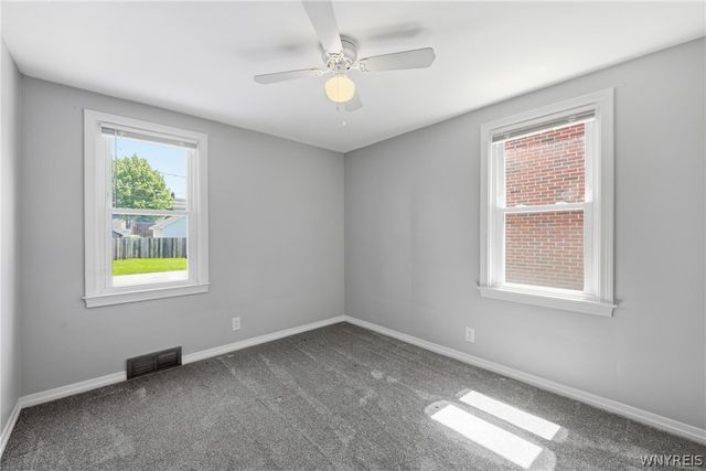 127 Chamberlin Drive, West Seneca, NY 14210