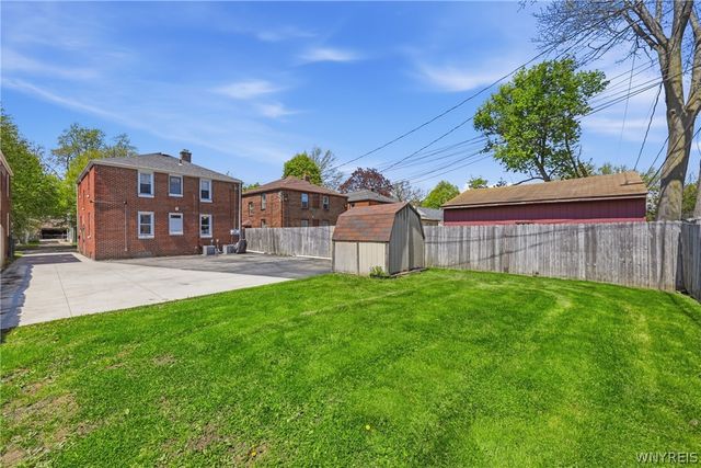 127 Chamberlin Drive, West Seneca, NY 14210