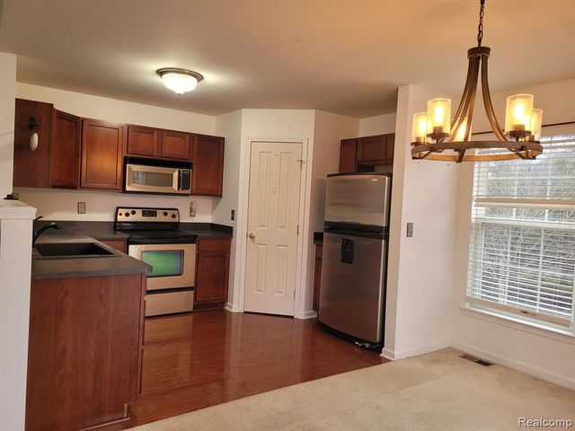 47808 Pembroke Drive 115, Canton, MI 48188
