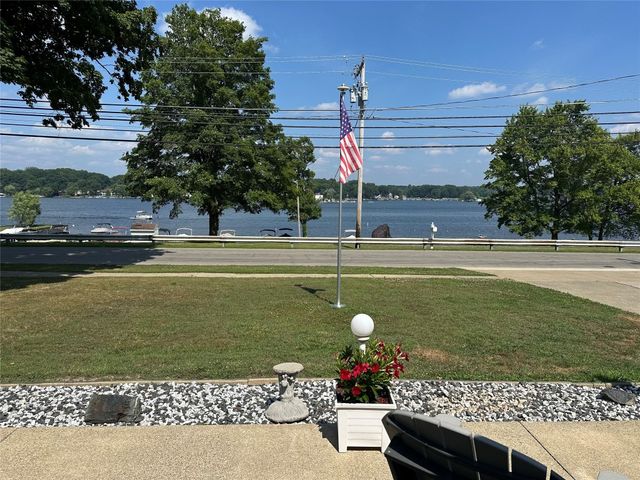 415 N SECOND Street, Conneaut Lake, PA 16316