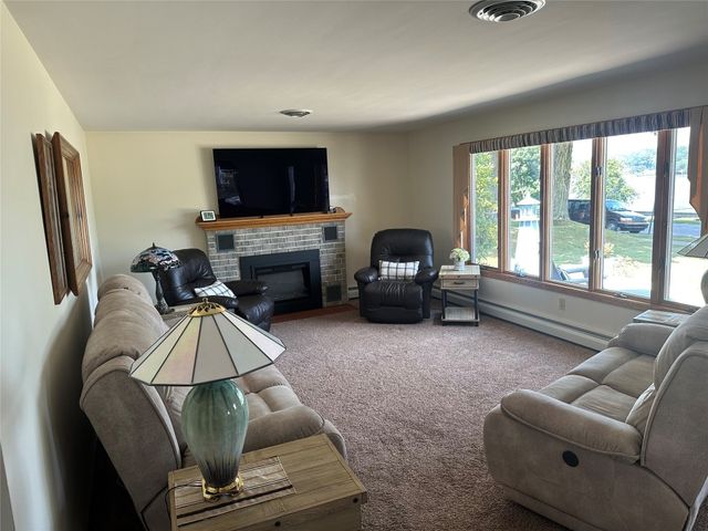 415 N SECOND Street, Conneaut Lake, PA 16316