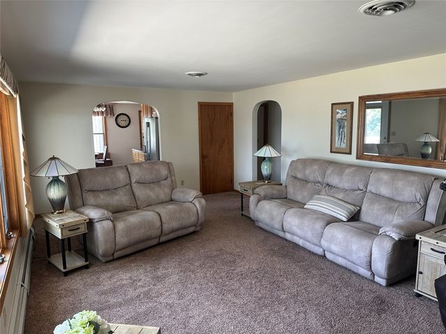 415 N SECOND Street, Conneaut Lake, PA 16316