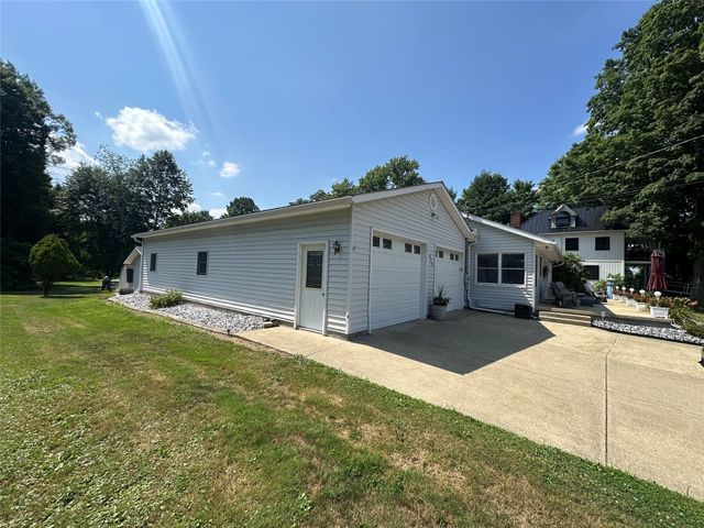 415 N SECOND Street, Conneaut Lake, PA 16316