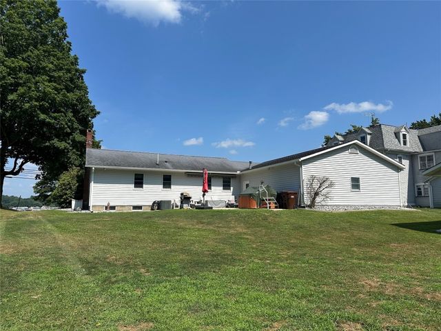 415 N SECOND Street, Conneaut Lake, PA 16316