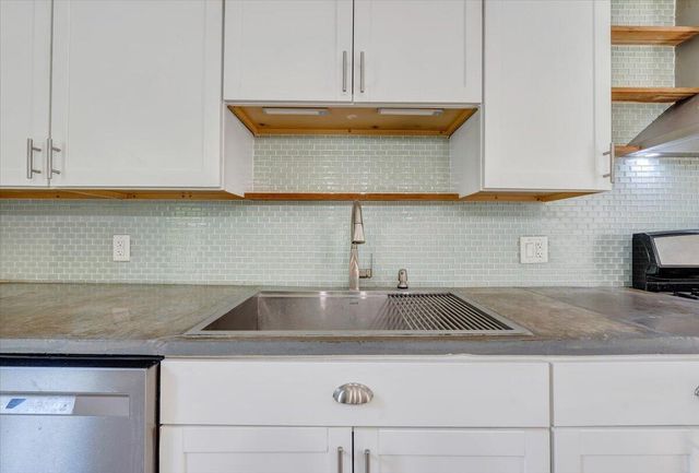4363 Rock Garden LN, Roanoke, VA 24018