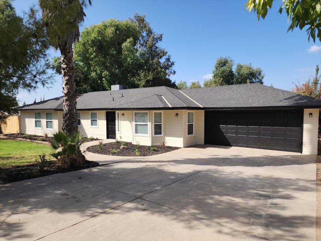 Image 1 of property listing at 18626 Ridgedale Drive, Madera, CA 93638