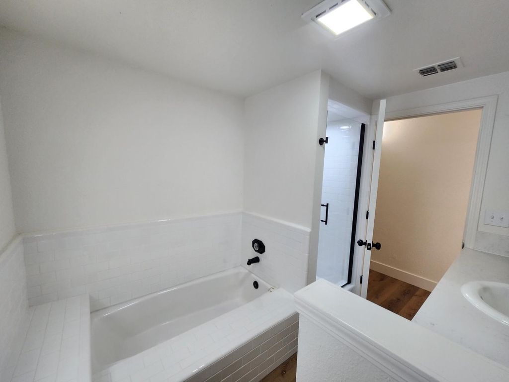 Image 11 of property listing at 18626 Ridgedale Drive, Madera, CA 93638