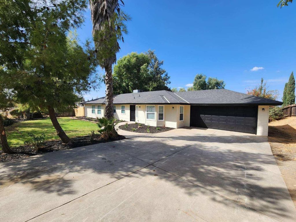Image 20 of property listing at 18626 Ridgedale Drive, Madera, CA 93638