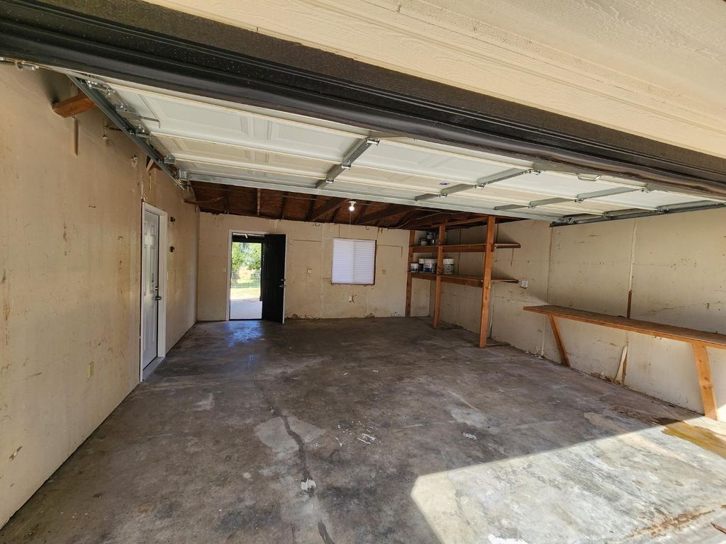 Image 22 of property listing at 18626 Ridgedale Drive, Madera, CA 93638