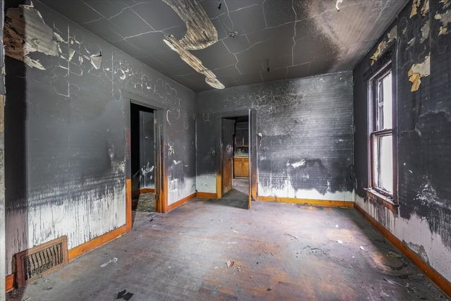 412 JAY Street, Elgin, IL 60120