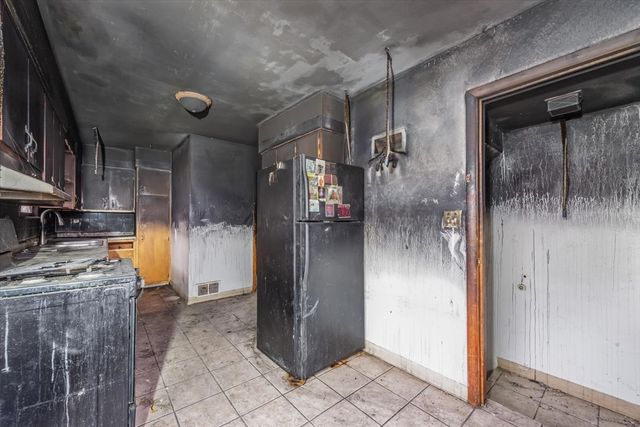 412 JAY Street, Elgin, IL 60120