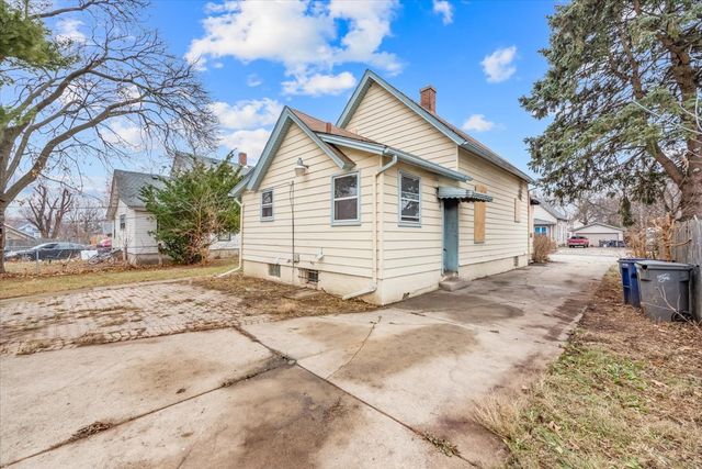 412 JAY Street, Elgin, IL 60120