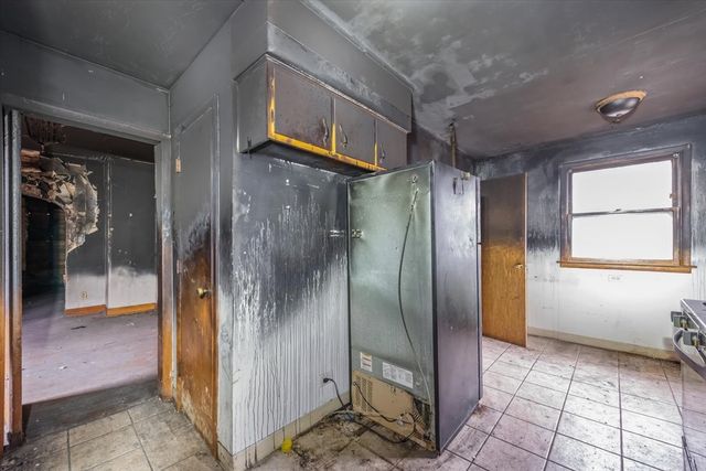 412 JAY Street, Elgin, IL 60120