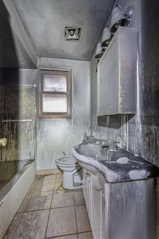 412 JAY Street, Elgin, IL 60120