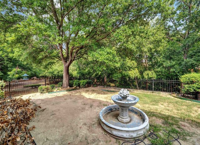 801 Hackberry Ridge Drive, Mckinney, TX 75072