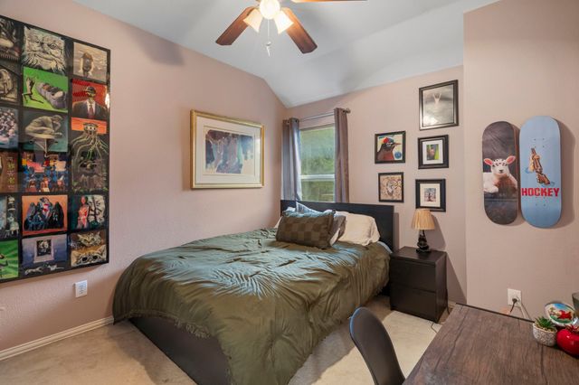 801 Hackberry Ridge Drive, Mckinney, TX 75072
