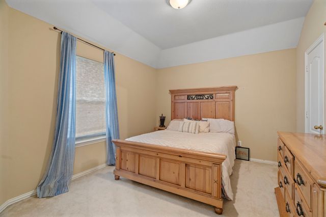 801 Hackberry Ridge Drive, Mckinney, TX 75072