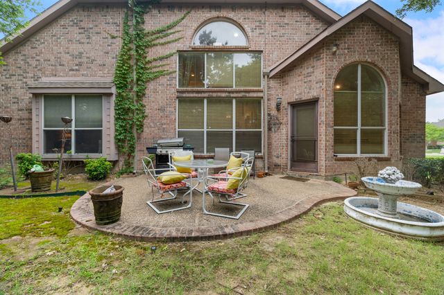 801 Hackberry Ridge Drive, Mckinney, TX 75072