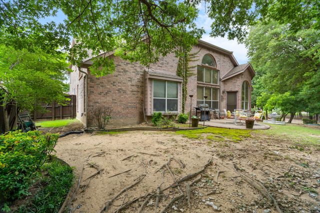801 Hackberry Ridge Drive, Mckinney, TX 75072