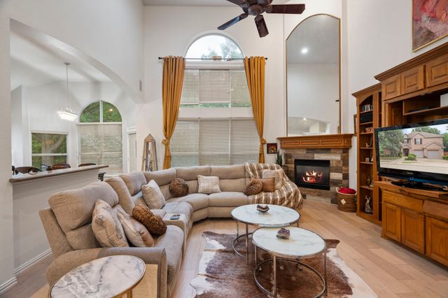 801 Hackberry Ridge Drive, Mckinney, TX 75072
