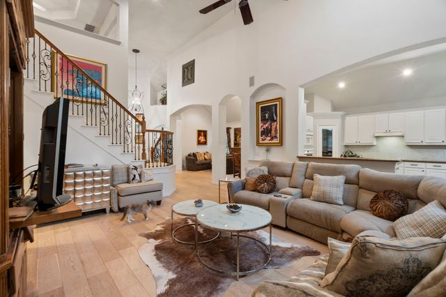 801 Hackberry Ridge Drive, Mckinney, TX 75072