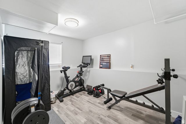 5726 W DALE AMOUR DR, Salt Lake City, UT 84118