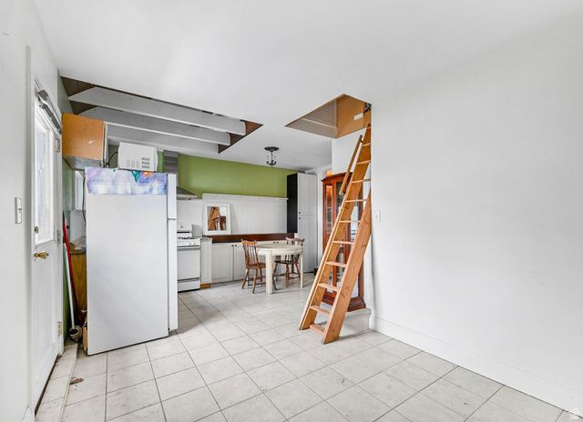 5726 W DALE AMOUR DR, Salt Lake City, UT 84118