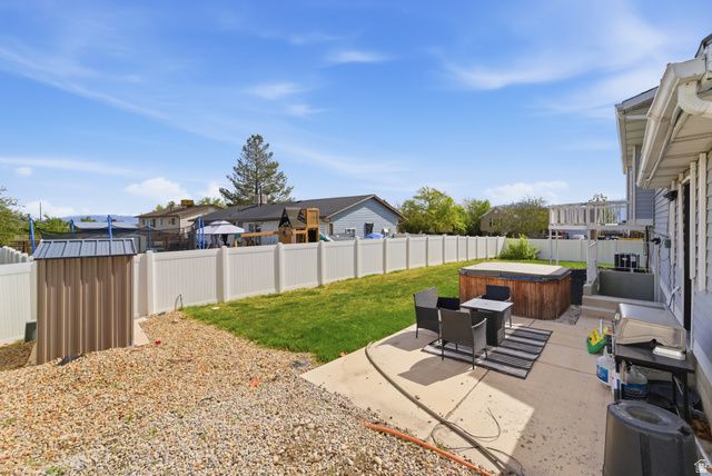 5726 W DALE AMOUR DR, Salt Lake City, UT 84118