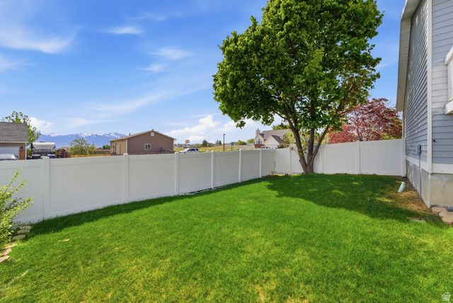 5726 W DALE AMOUR DR, Salt Lake City, UT 84118