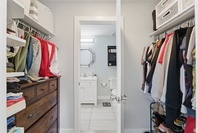 5726 W DALE AMOUR DR, Salt Lake City, UT 84118