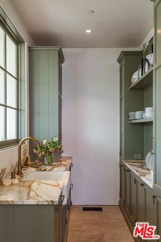 11951 Pinnacle Place, Beverly Hills, CA 90210
