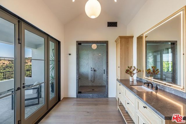 11951 Pinnacle Place, Beverly Hills, CA 90210