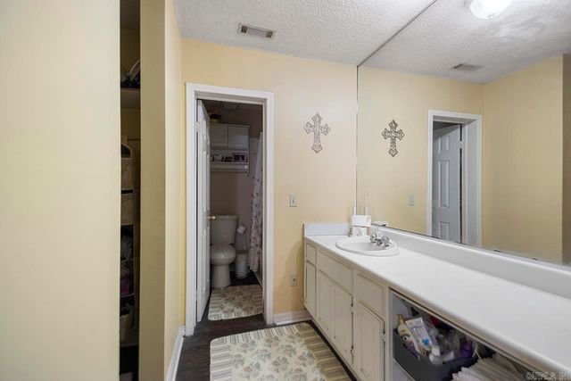 7 Amy Court, Little Rock, AR 72206