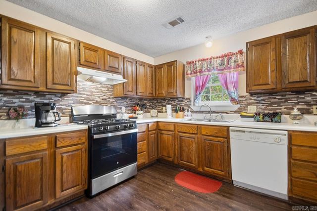 7 Amy Court, Little Rock, AR 72206