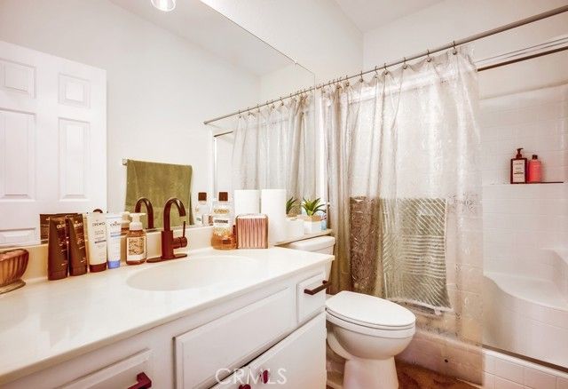 8550 Rolling Hills Drive, Corona, CA 92883