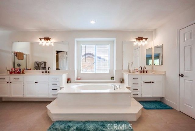 8550 Rolling Hills Drive, Corona, CA 92883