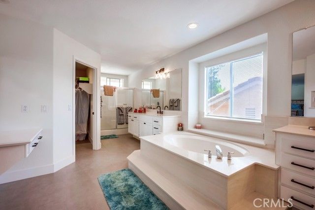 8550 Rolling Hills Drive, Corona, CA 92883