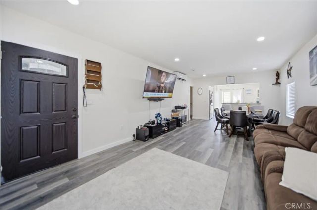 6816 Cerritos Avenue, Long Beach, CA 90805