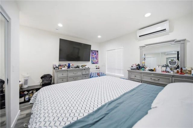 6816 Cerritos Avenue, Long Beach, CA 90805