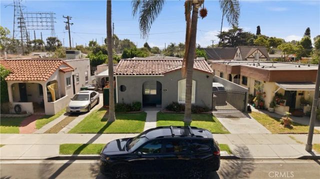 6816 Cerritos Avenue, Long Beach, CA 90805