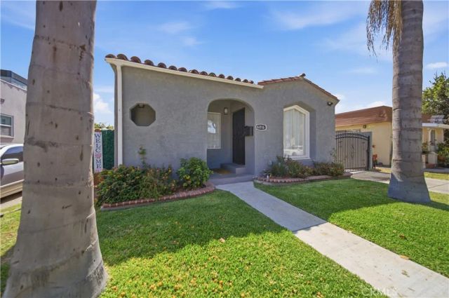 6816 Cerritos Avenue, Long Beach, CA 90805