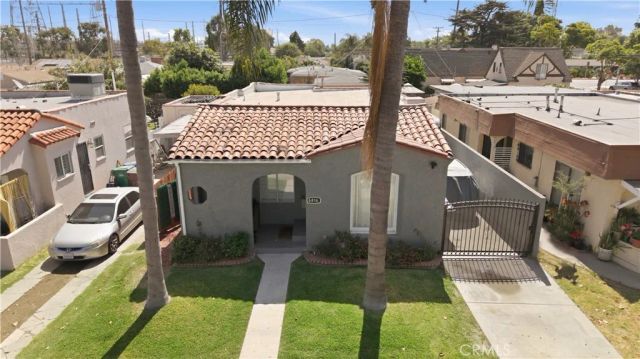 6816 Cerritos Avenue, Long Beach, CA 90805