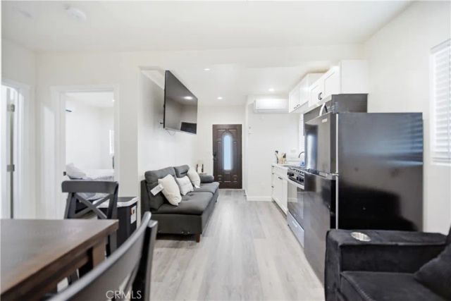 6816 Cerritos Avenue, Long Beach, CA 90805