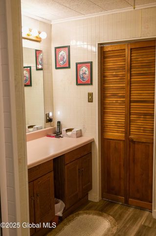 410 Lansing Avenue, Troy, NY 12182