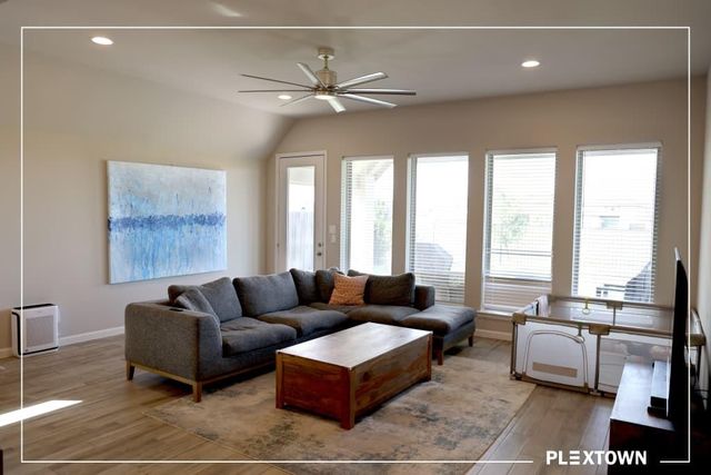 5323 Violet Ridge Drive, Richmond, TX 77469