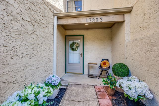 12823 Burninglog Lane, Dallas, TX 75243
